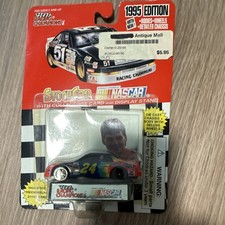 Racing Champions 1995 Edition 1:64 Jeff Gordon 24 DuPont Chevy w/Stand
