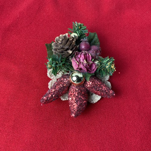 Handmade Vintage Christmas Corsage Pin Brooch W/ Pinecone Flower Glitter