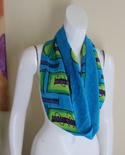 ARTSIAN Seda Pintada a Mano Arte para Usar Capucha Monje Pull-Over Seda Bufanda Cuello