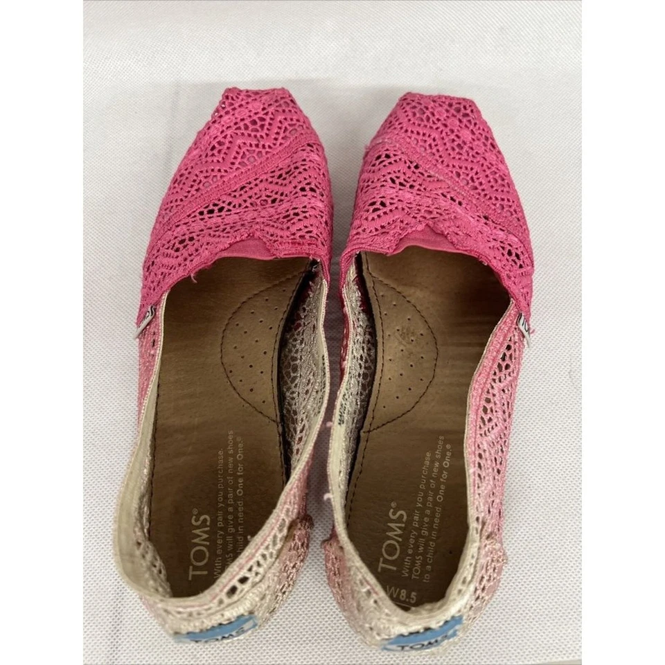 Mocasines Toms para mujer talla 8,5 M rosa ombre crochet encaje sin cordones planos teñidos por inmersión Foto 4 de 4