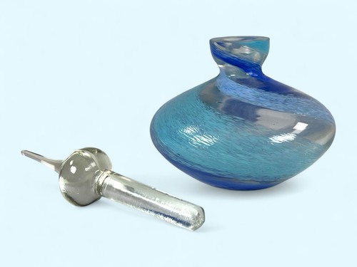 Vintage Art Glass ~ 5 1/4" Perfume Bottle w/ Stopper ~ Ocean Blues ~ - Picture 4 of 12
