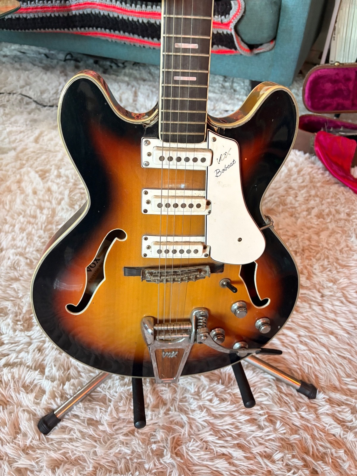 1960s Vox BOBCAT - 3 Pickup 335 Style semihollow Guitar w /  Orig Case RARE!!