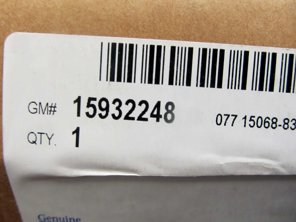 OEM NEW Rear End Tail Gate Spoiler Molding Black 99-05 Silverado Sierra 15932248 - Image 4 of 4