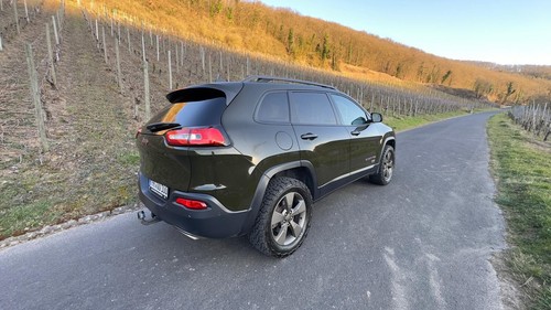 Jeep Cherokee 2.2 MultiJet 4WD 75th Sondermodell - Bild 7 von 24