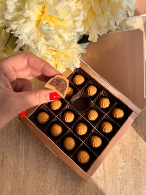 Vegan Natural chocolate Caramel with almonds 230g  ECO
