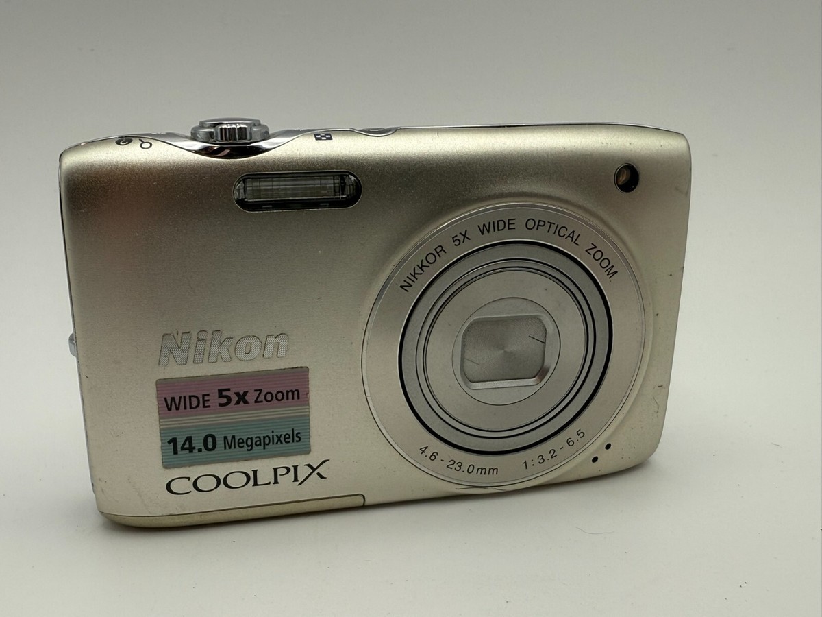 Nikon Coolpix S3100 14 Megapixel Digital Camera With Box & Memory