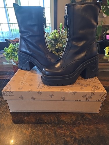Free People Size 6 Myles Zip Front Boot Black Platforms Leather Upper