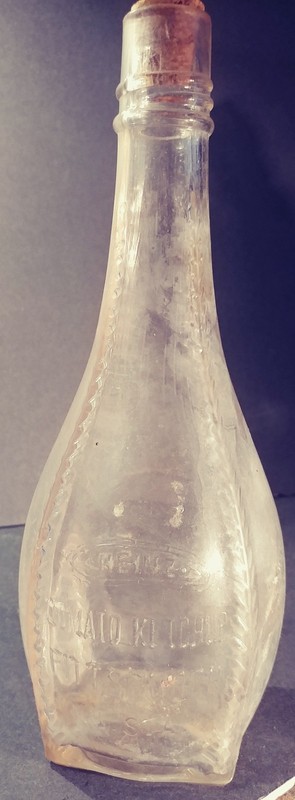 EARLY 1900`s HEINZ TOMATO KETCHUP GLASS BOTTLE, 9" TALL,FREE SHIPPING