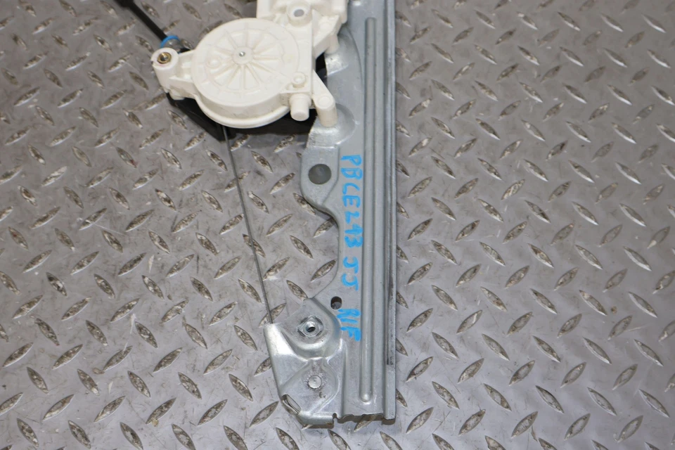 07-13 Silverado/Avalanche/Tahoe/Sierra/Yukon Front Right Window Regulator& Motor Foto 2 de 4