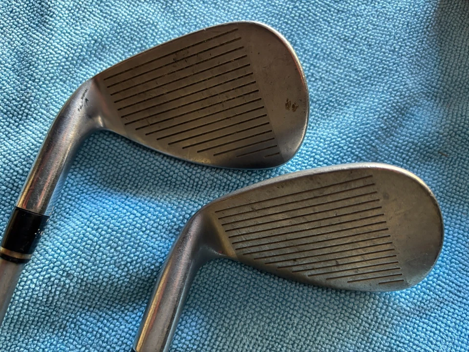 Juego de cuñas Adams Idea A3 OS (PW y SW) Seniors Lite Flexro Pro lanzamiento grafito diestro Foto 3 de 4