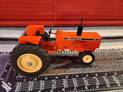 Allis Chalmers 175 1/16 Diecast Farm Tractor Replica Collectible By SpecCast - Picture 6 of 10