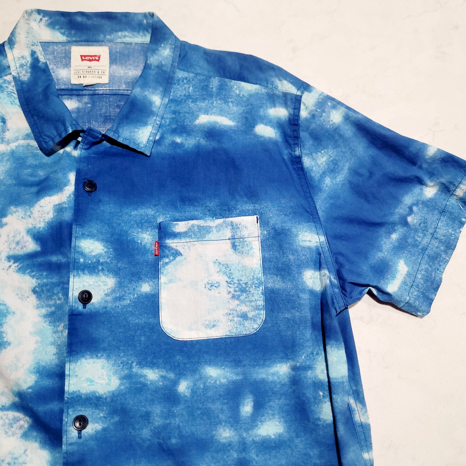Levi's Tie Dye Short Sleeve Button Front Shirt Men's 2XL Blue Whitr NWOT