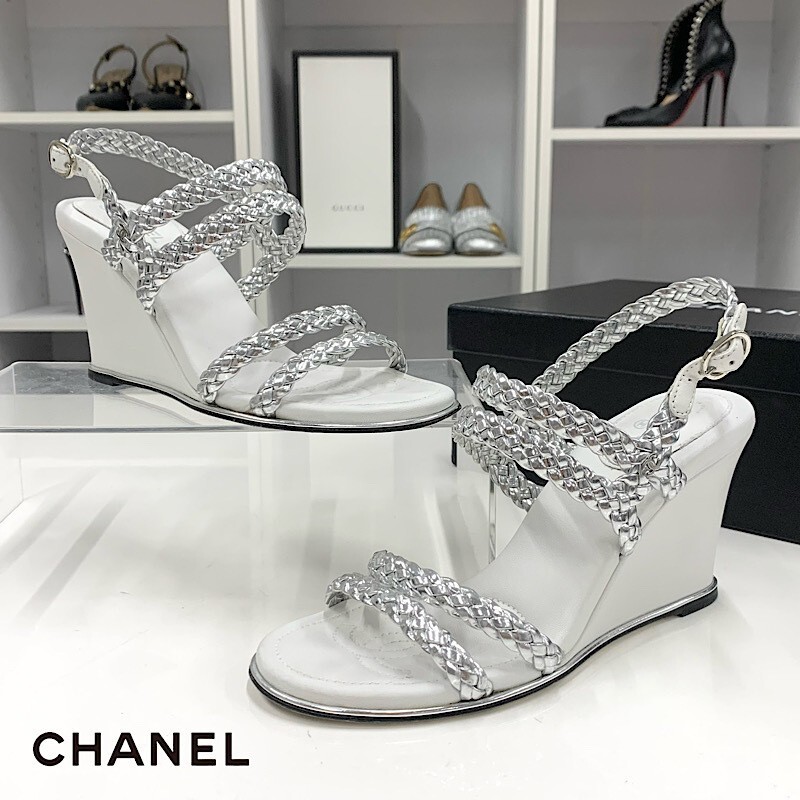 美品★CHANEL・編み込みストラップメタルココマーク ウェッジサンダル(37) re-cha-sl-w-00143.jpg