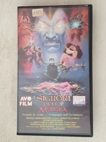 VHS USED I SIGNORI DELLA MAGIA : FRATELLI IN ARMI E COMPAGNI ALL'AVVENTURA
