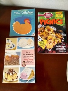 THREE VINTAGE BETTY CROCKER PAMPHLET COOKBOOKS
