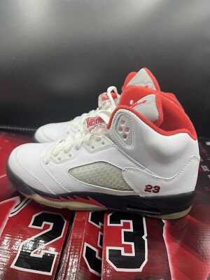 Air Jordan 18/5 Retro 'Countdown Pack' Jordan 5 ONLY (GS) Size 5Y