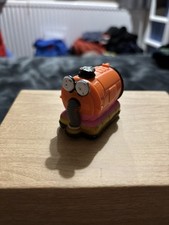 Teletubbies - Push Along Friction Noo-Noo Toy Figure Vacuum Cleaner small 2”