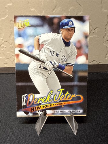 Derek Jeter #G99 1997 Ultra Gold Medallion card