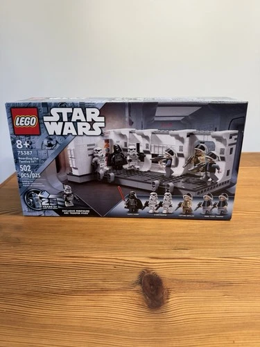 LEGO Star Wars Boarding the Tantive IV 75387 502 pcs Exclusive Minifigure