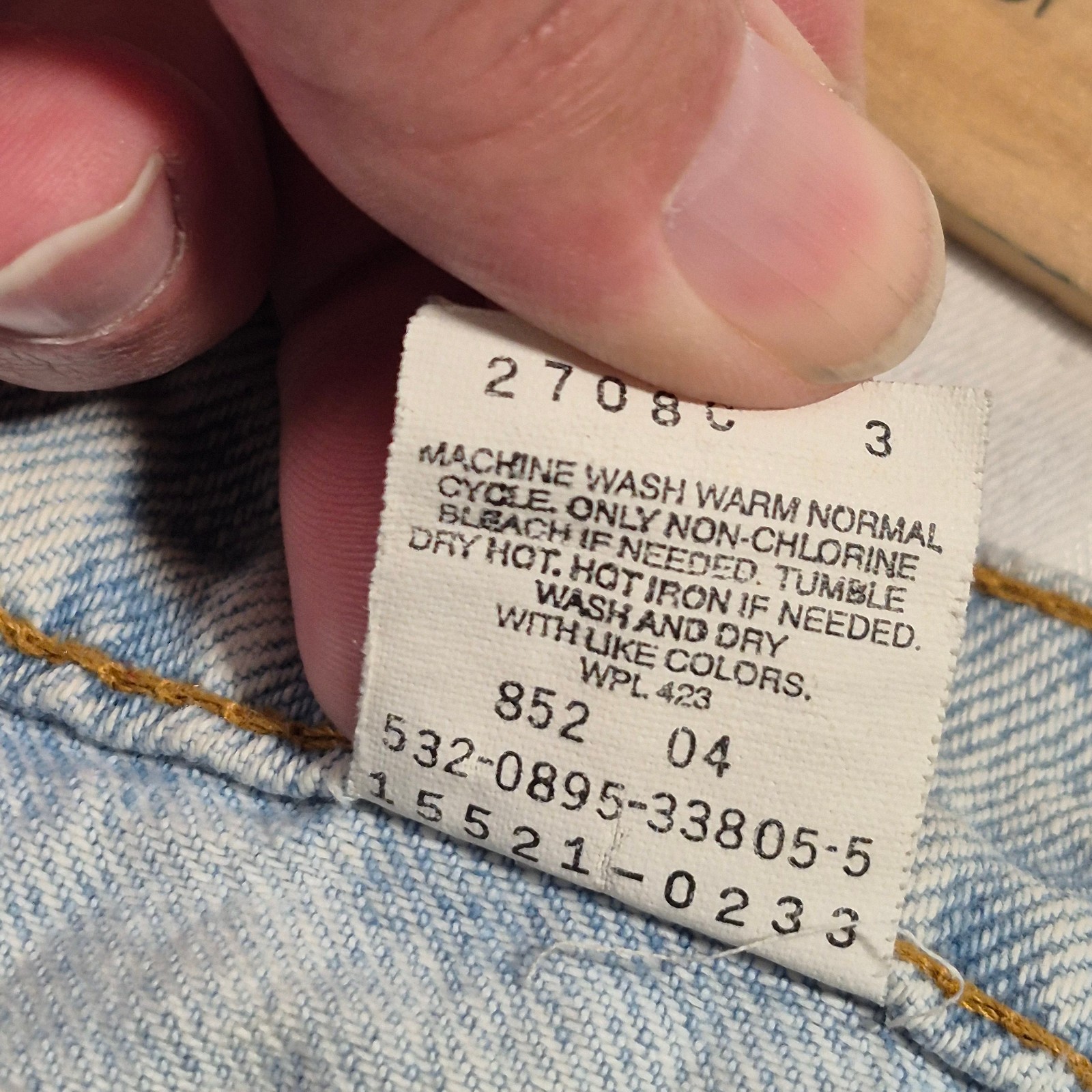 VTG LEVIS 521 JEANS TAPERED FIT and LEG  SIZE 10 28x30 MADE IN USA thumbnail 10