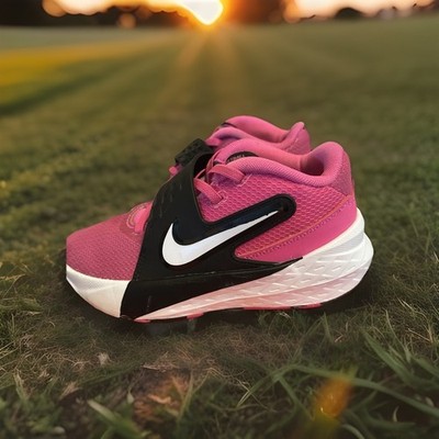 Girl s Nike Team Hustle Shoes, Size 13c, Excellent condition with original box
