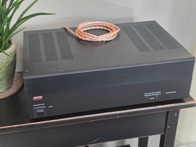 (1) Adcom GFA-545 II 2 Channel High Current Stereo Power Amplifier | Excellent 