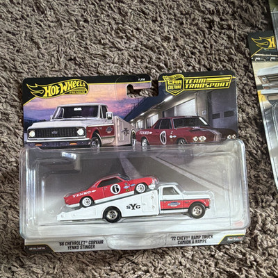 Hot Wheels Car Culture Team Transport #91 2-Pack 1:64 Corvair & Ramp Truck