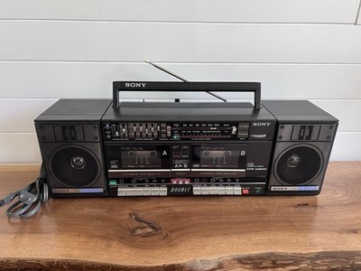 Vintage Sony CFS-W600 Boombox Dual Cassette AM/FM Radio EQ Detachable Speakers