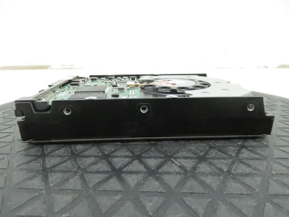 Sun Microsystems 390-0381-02 1TB 7200RPM HDD by Hitachi - Image 3 of 4