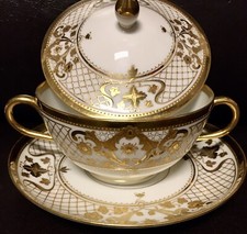Antike Ambrosius Lamm Dresden Soup Cup & Sauc...