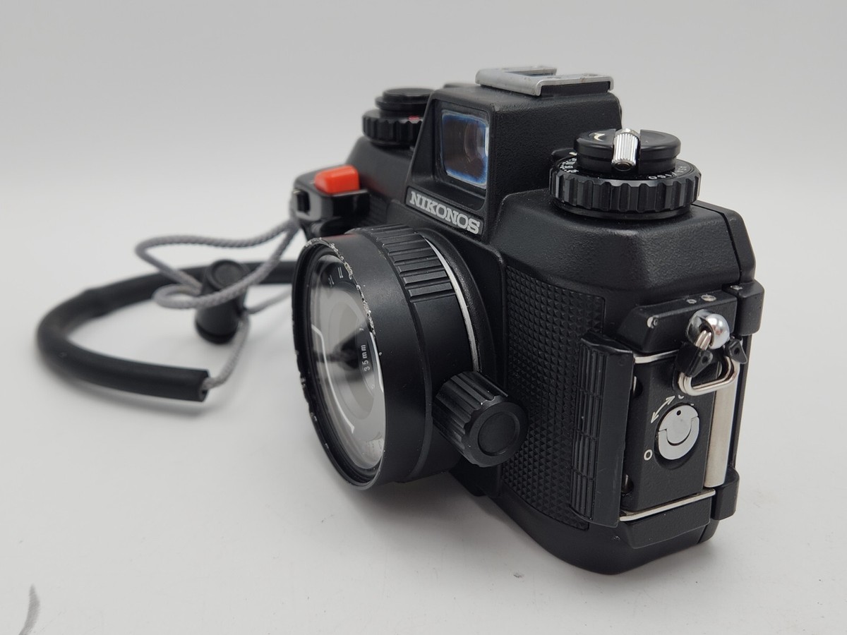 Nikon Nikonos IV-A Underwater Film Camera Nikkor 35mm F2.5 Lens