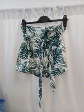 🙈 Select Green White Tropical Leaf Pattern Paperbag Shorts size 12 Bnwt
