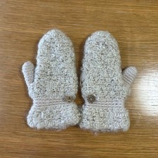 Mina Prhonen Hitomi Shinoyama Mittens