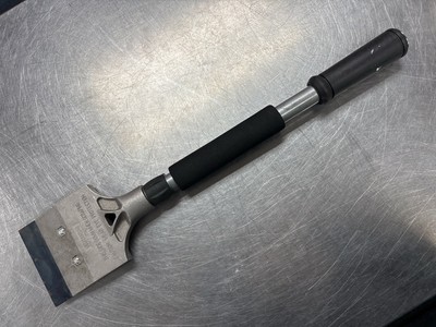 Used ALLWAY 18'' Heavy Duty TILE SCRAPER (QUC026468)