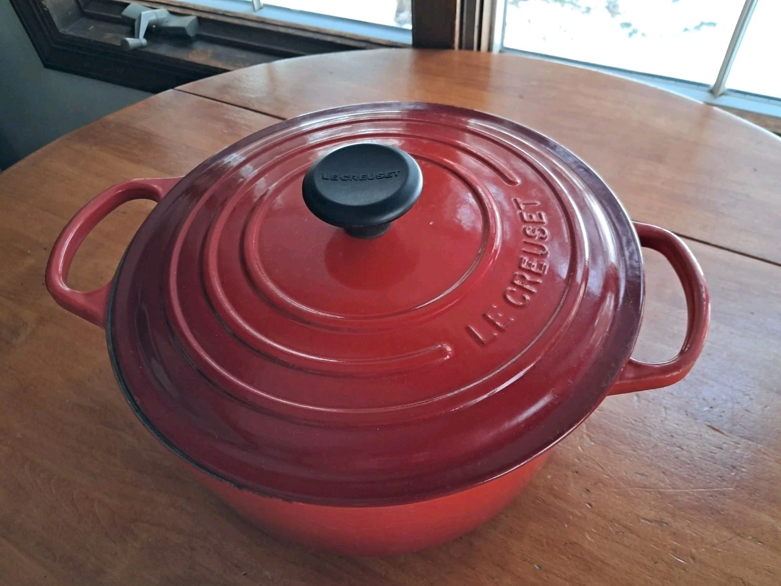 Le Creuset Dutch Oven Round 5.5 Qt Traditional Cerise Red Enameled Cast Iron 26