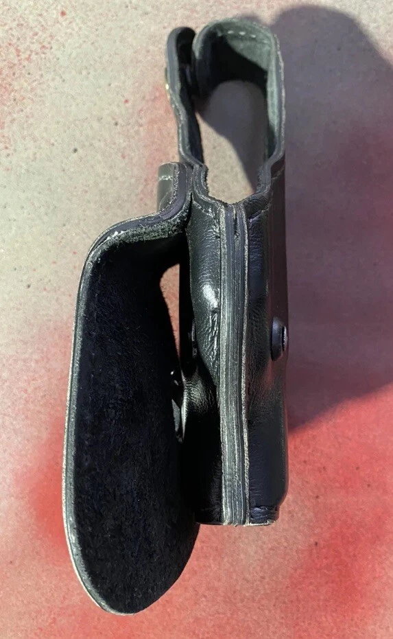 Safariland 528-83 Glock 19 23 Black Leather Concealment Holster RH - Image 3 of 4