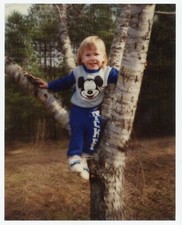 Young Girl in Tree Lenticular 3-D Picture 8 by 10 inches Great 3-D!