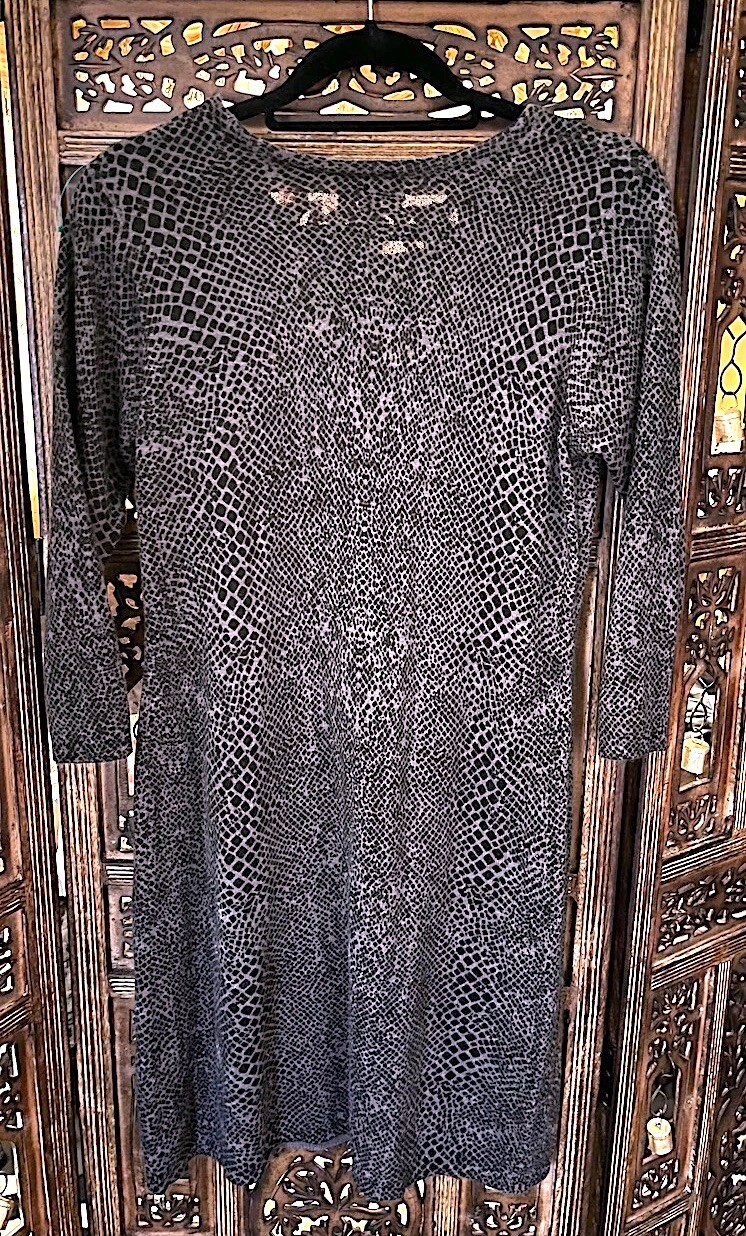AB STUDIO GRAY & BLACK SNAKE PYTHON PRINT LONG SL… - image 2