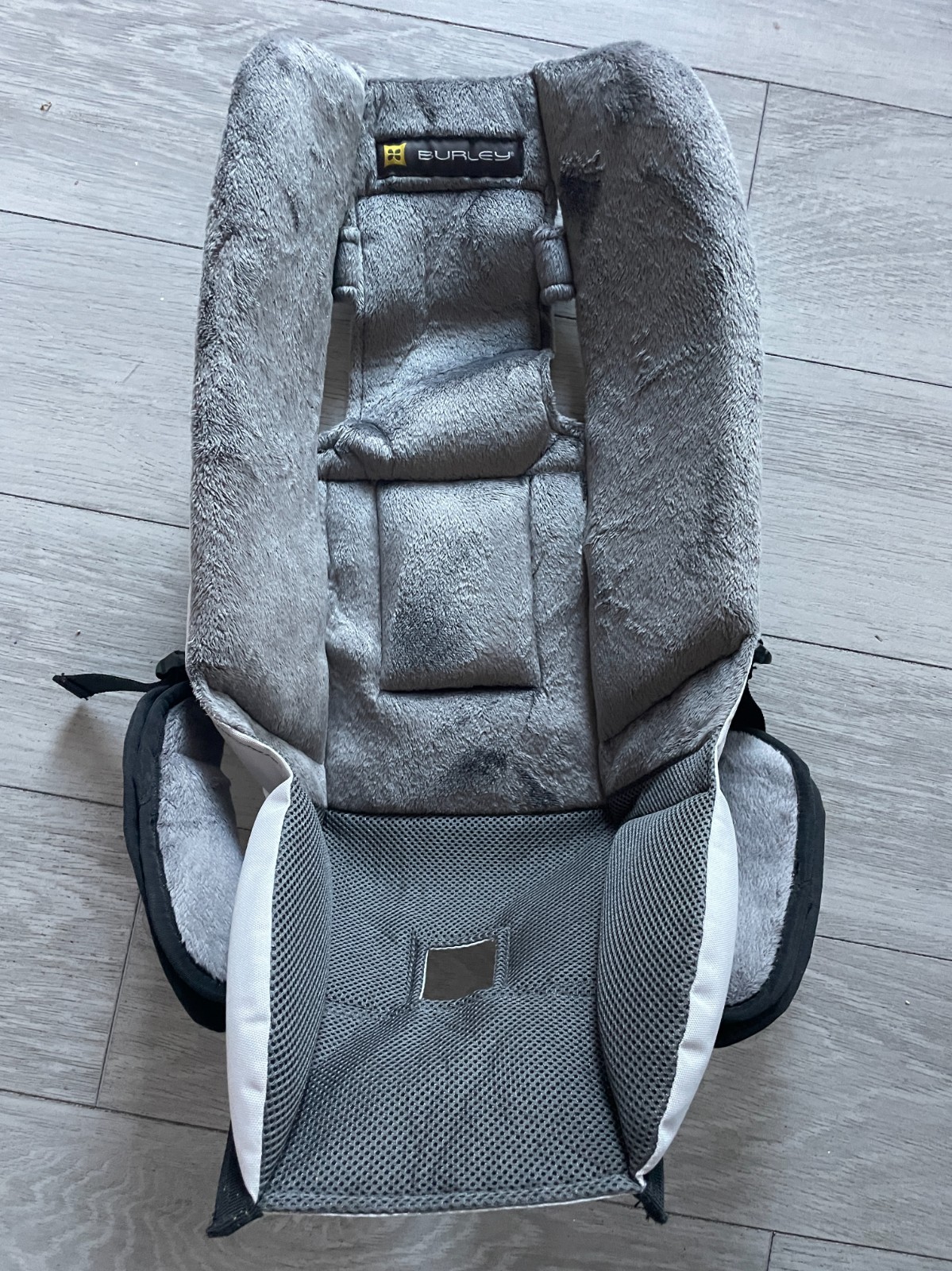 burley bee bike infant insert