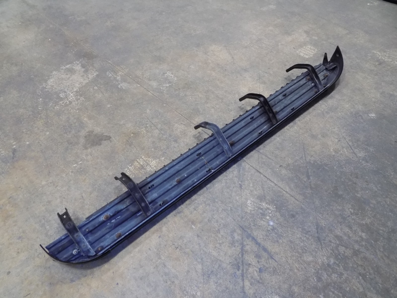 LH Running Board Side Step Left Hand w/ Brackets 2000 Escalade Tahoe Small SUV