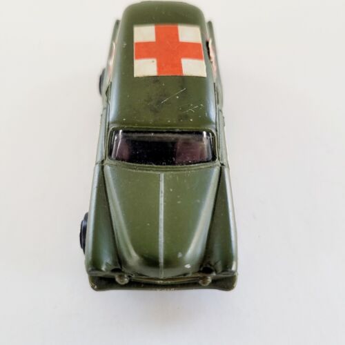 Zylmex Zee Toys T439 Olive Drab '54 Chevy Panel 1/64 Diecast Ambulance MASH 4077 - Picture 6 of 19