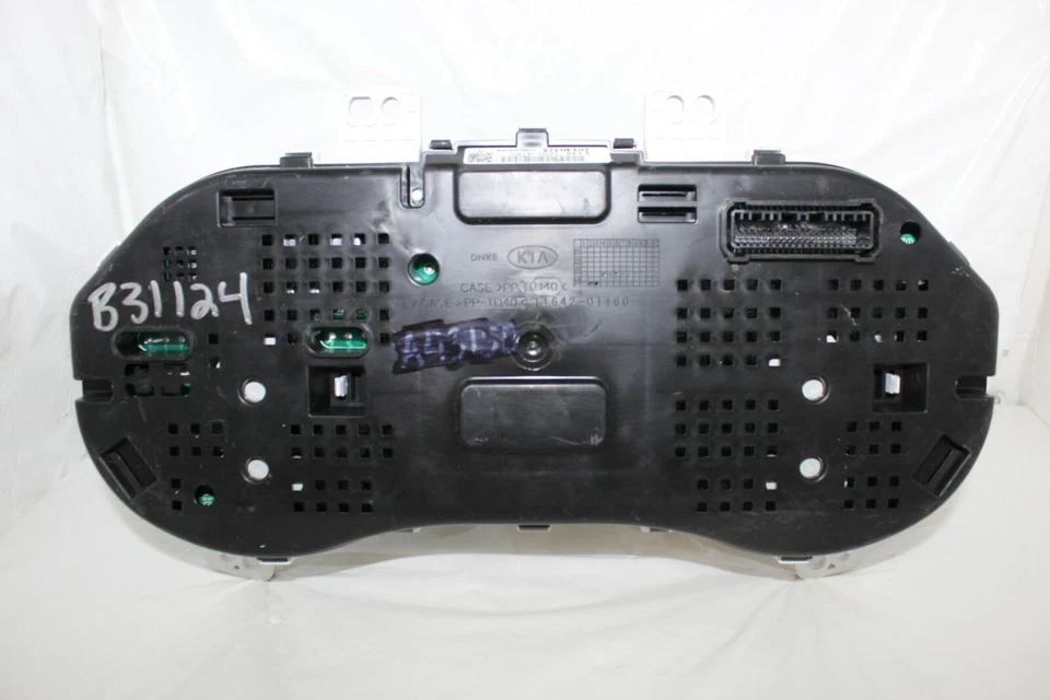 Cuadro de instrumentos velocímetro indicadores de tablero 2014 2015 2016 Kia Forte 29.373 millas Foto 4 de 4