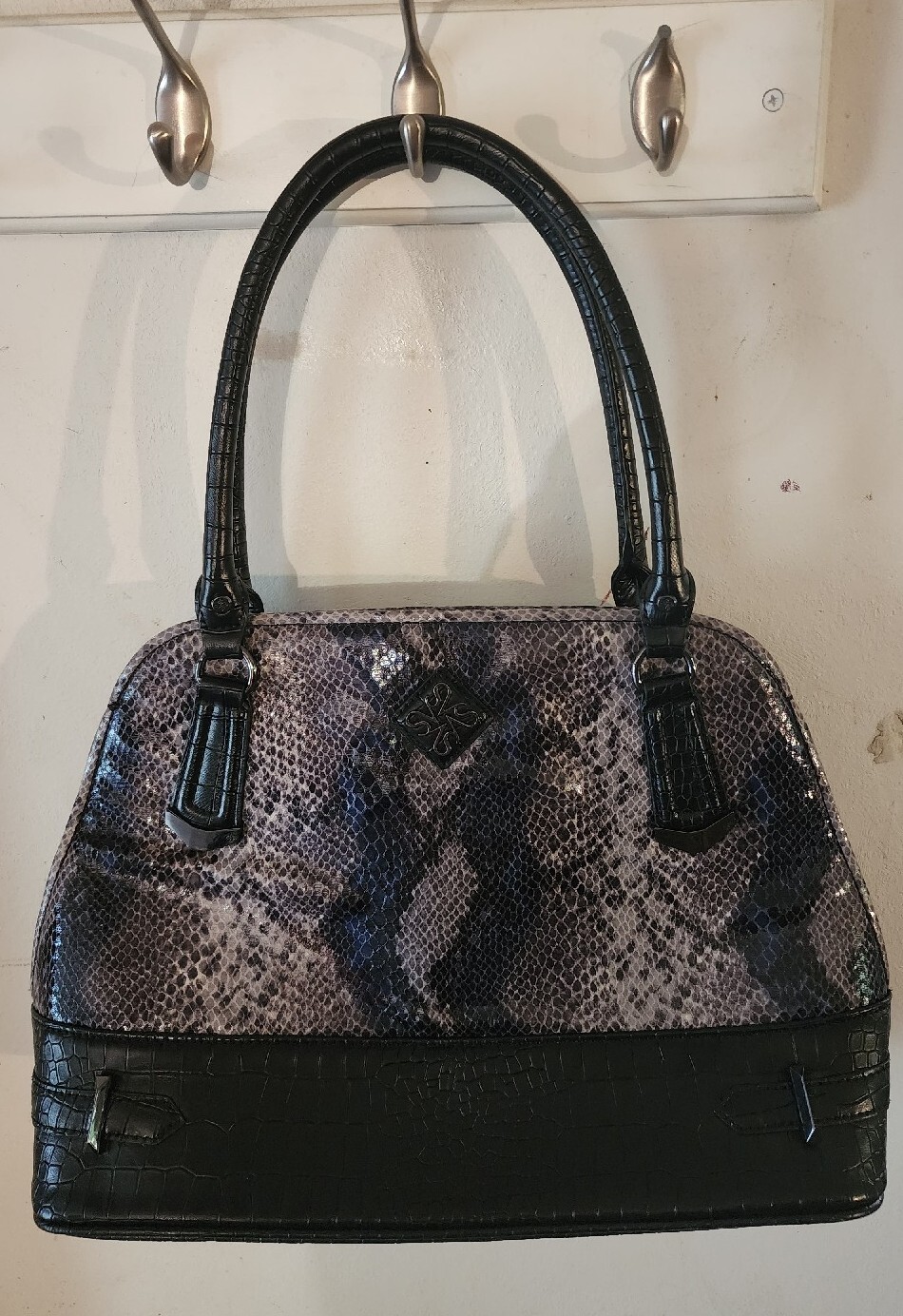 Vera Wang Snakeskin Handbag Satchel Purse Simply Vera Python Gray Blue ...