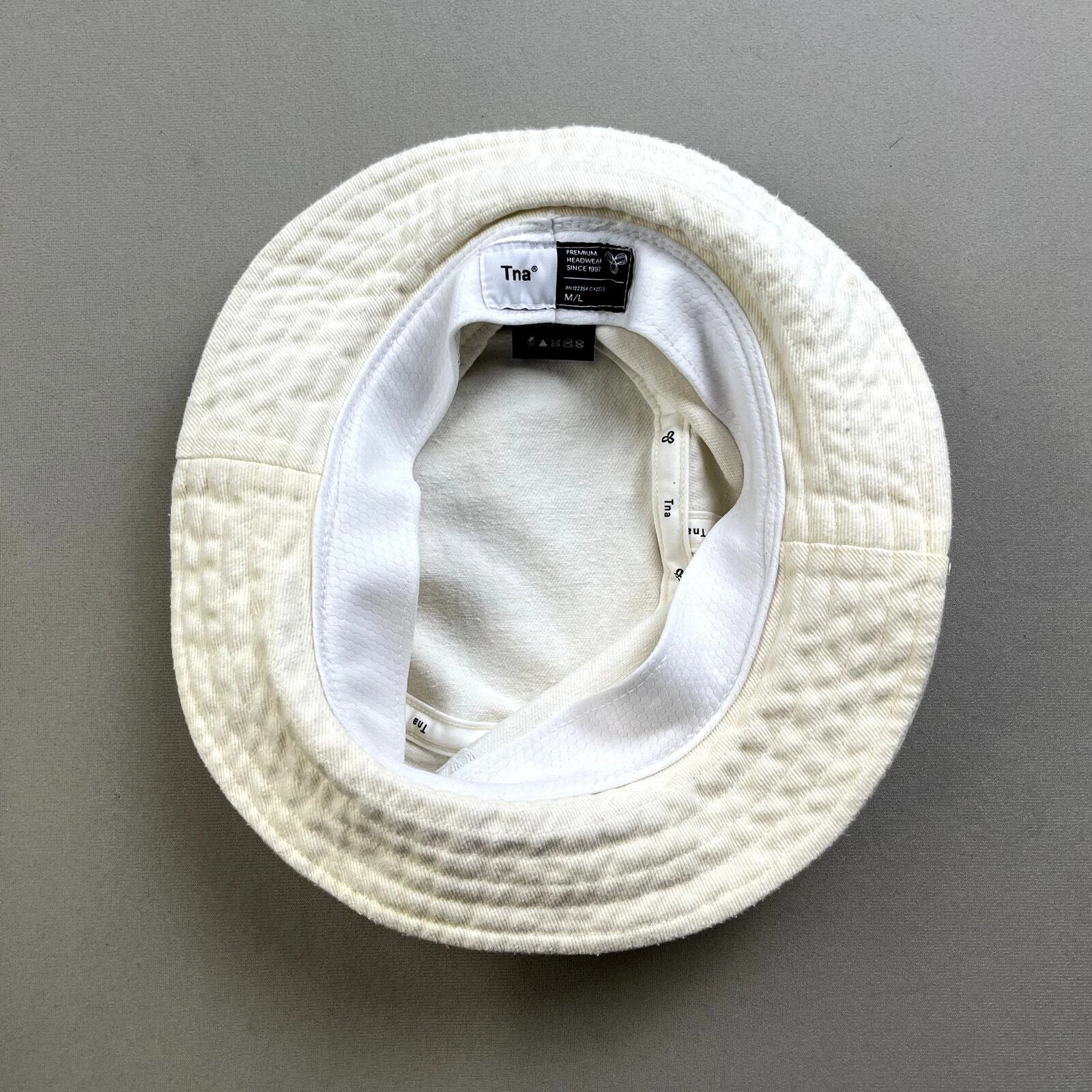 aritzia bucket hat cap cozy casual outdoor 