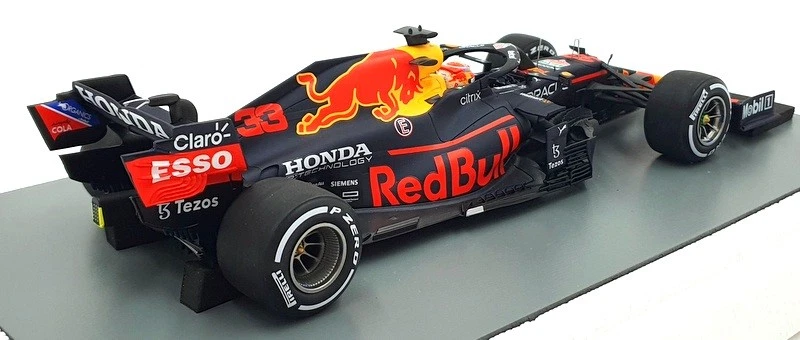 Spark 1/18 Scale 18S601 - F1 Red Bull Honda RB16B #33 Dutch GP 2021 Verstappen - Image 2 of 4