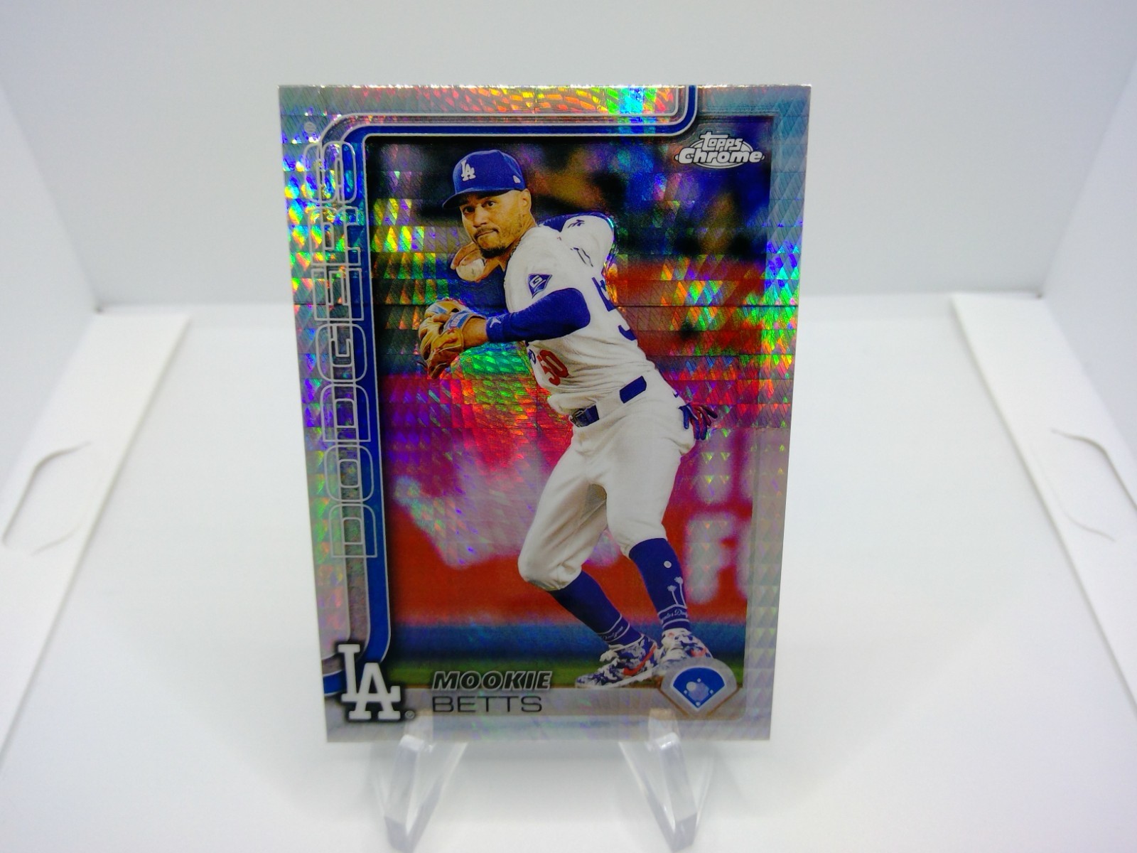 2025 Topps Chrome Mookie Betts Prism Refractor Los Angeles Dodgers #50