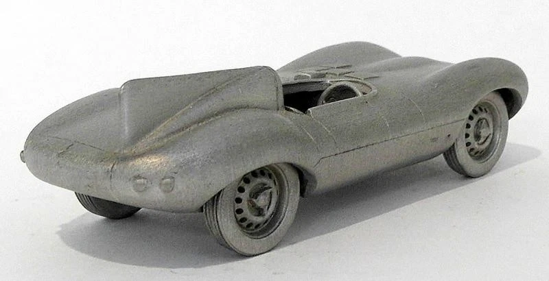 Danbury Mint Pewter - approx 1/43 scale - 1954 Jaguar D-Type - Image 3 of 3