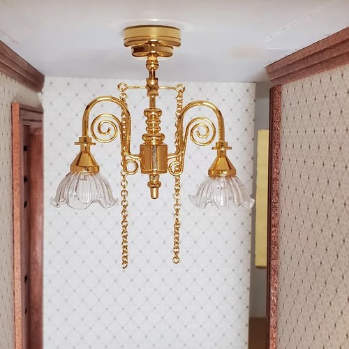 Casa delle bambole plafoniera a batteria lampadario vittoriano 2 bracci scala 1:12 oro - Foto 11 di 14