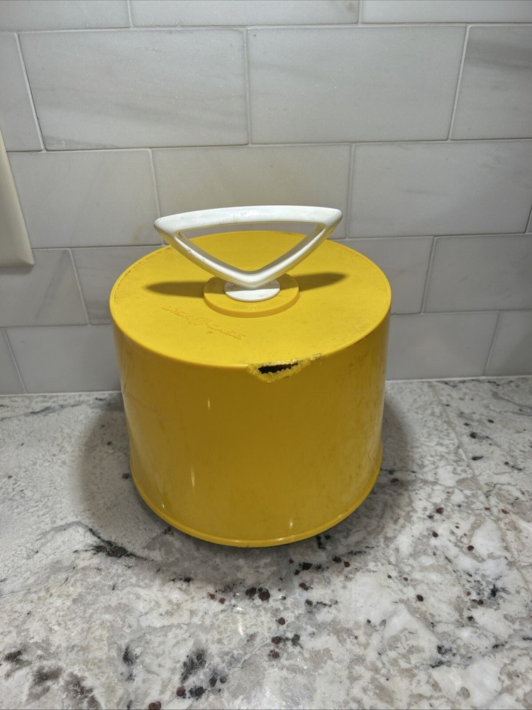 Vintage Retro 1970 Disc Go Case Mustard Yellow 45