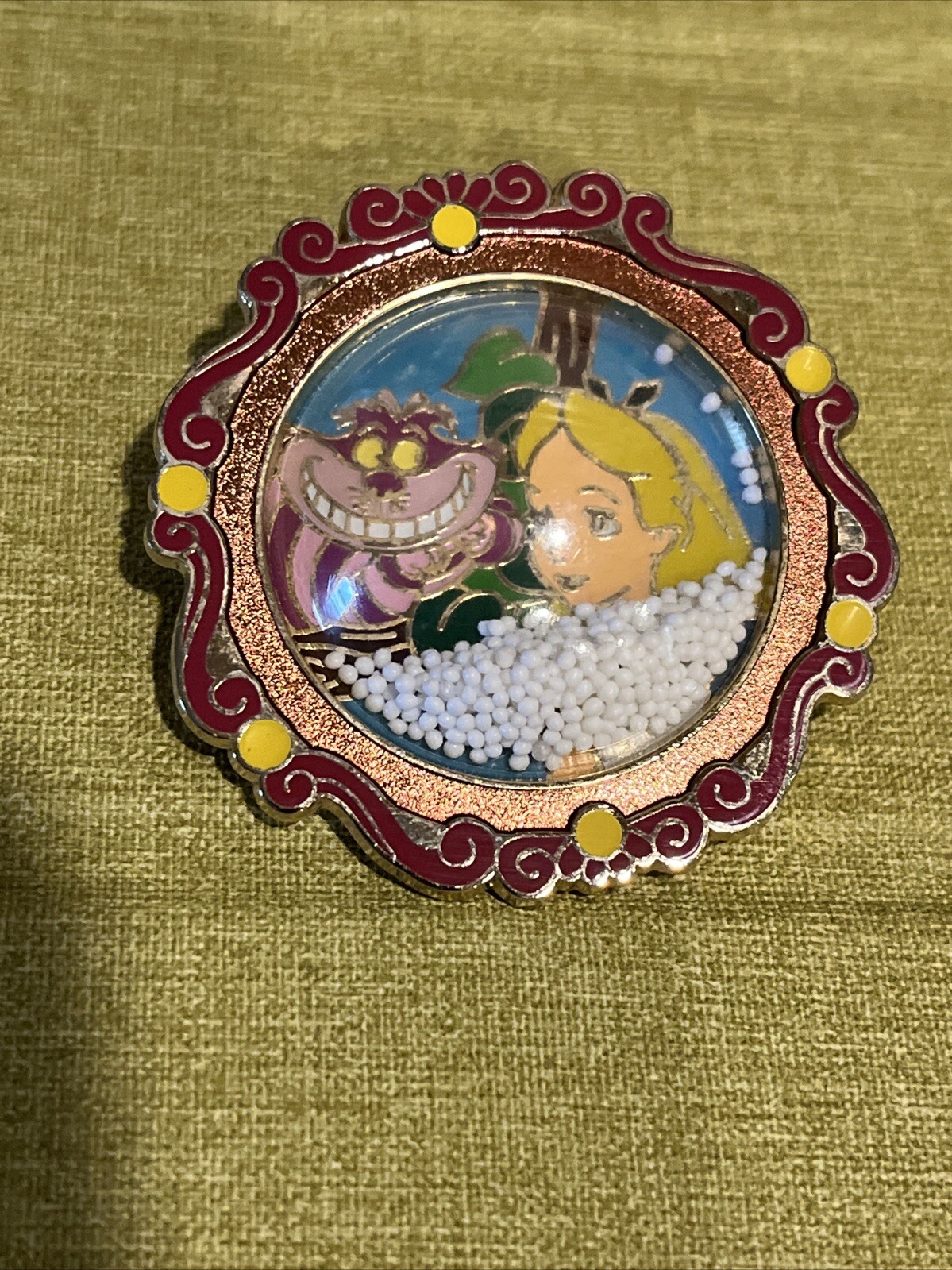 Walt Disney Alice & Cheshire Cat Limited Edition Pin 2010